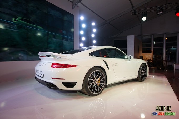 Porsche 911 Turbo [Photo]