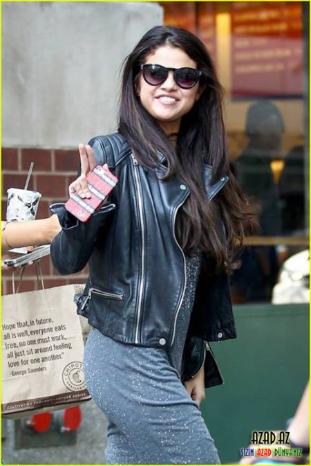 Selena Gomez in New-York - FOTO