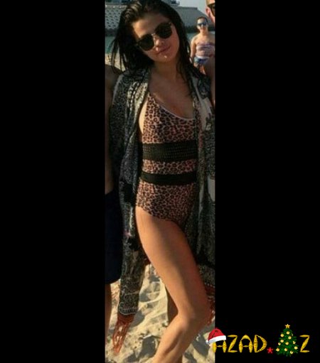 Selena Gomezin Dubay səyahətindən - FOTO