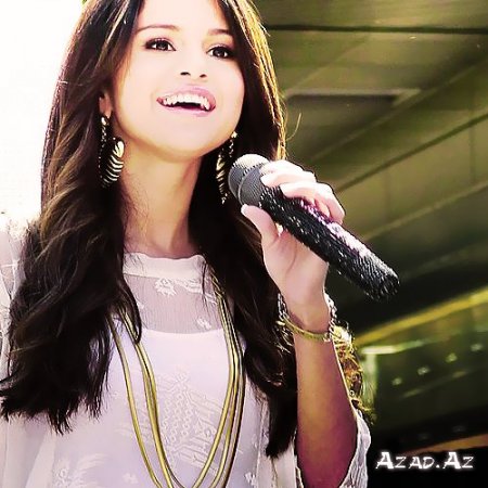 Rəngarəng Selena Gomez ♥