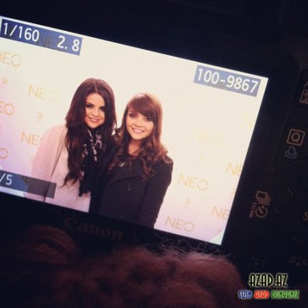 Selena Gomez NEO üçün Nyu-York`da