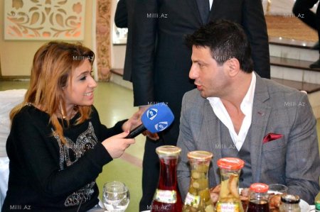 Türkiyəli ulduz azərbaycanlı teleaparıcının toyunu festivala çevirdi