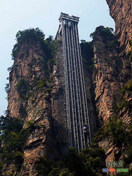 Dünyanın ən hündür lifti