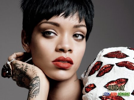Rihanna "Vogue" üçün - FOTO
