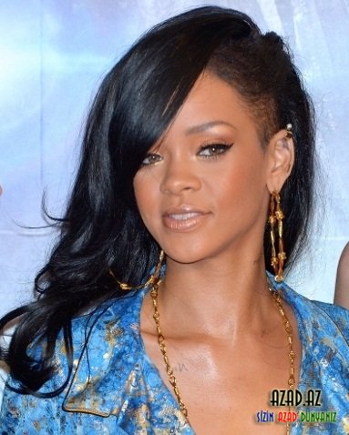 Rihanna (fotosessiya)