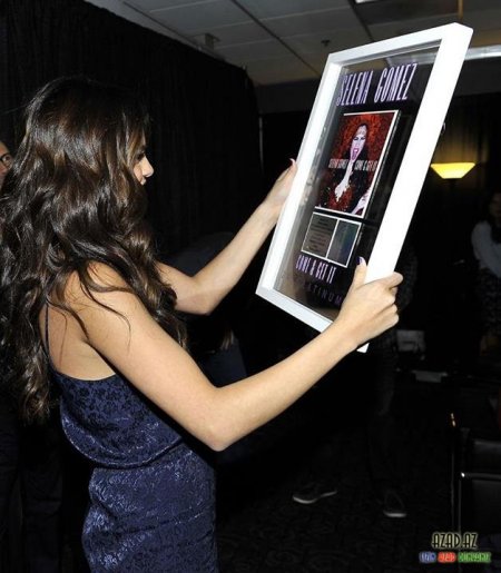 Selena Gomez ~ Ən son Fotosessiyaları