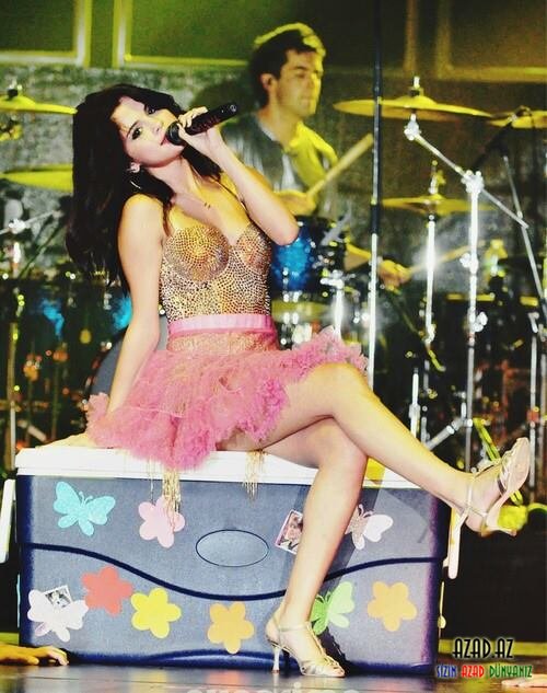 Selena Gomez ♥ [40 orijınal foto]