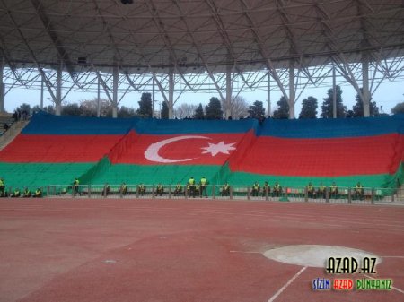 Millimizin oyununda nəhəng Azərbaycan bayrağı!